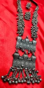 AVNI NECKLACE