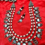 DIVA NECKLACE