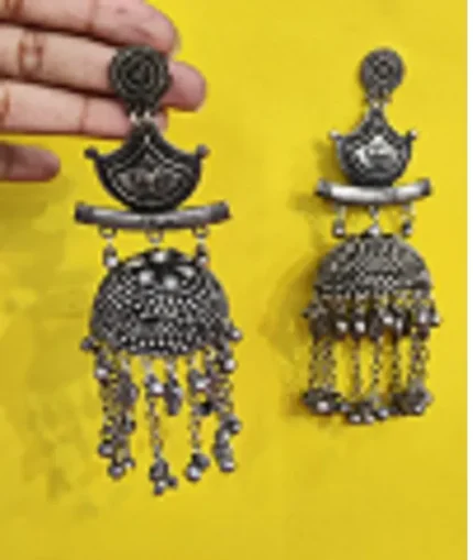 GULNAAR EARRING