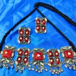HELLY NECKLACE