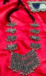 JIYANA NECKLACE