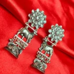 NITYA EARRING