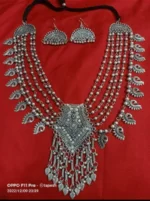 NOORINA NECKLACE