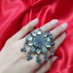 PRAVI FINGER RING