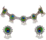 SAMNA NECKLACE