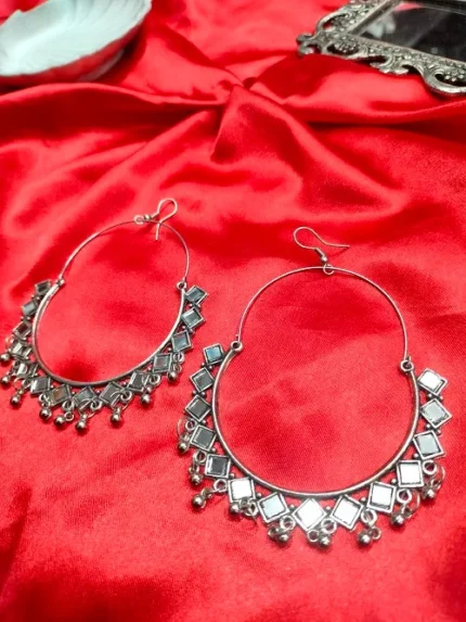 TARA EARRING