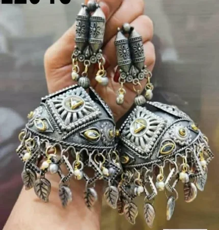 WAFA JHUMKA