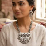 ARUSHI NECKLACE