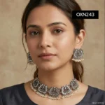 AARUH NECKLACE