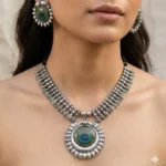 AVNIT NECKLACE