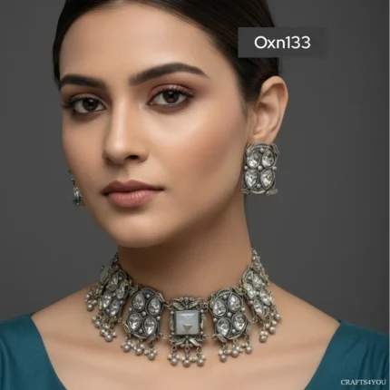 HELLY NECKLACE