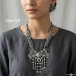 JAANVI NECKLACE