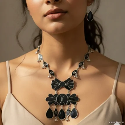 ROZA NECKLACE